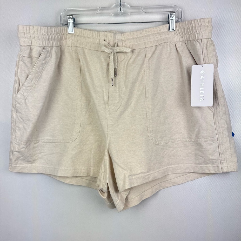Athleta plus size Farallon Weathered tan Relaxed Fit Shorts size 26 NWT